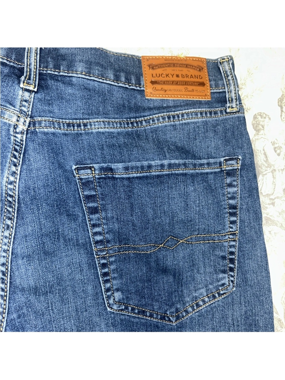 Lucky Brand Men's Medium Blue Relaxed Denim Jeans